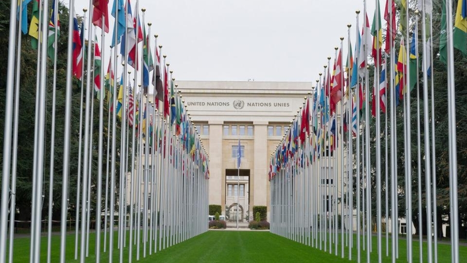 Điểm tin thế giới sáng 16/7: Thủ tướng Ukraine từ chức, Brazil ban hành luật đối ứng kinh tế, Tesla đặt chân vào thị trường Ấn Độ