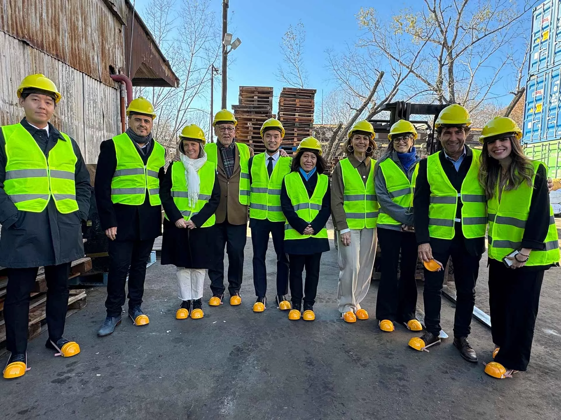 Argentina nhập khẩu lô hàng viễn thông đầu tiên do doanh nghiệp Việt Nam sản xuất Argentina nhập khẩu lô hàng viễn thông đầu tiên do doanh nghiệp Việt Nam sản xuất