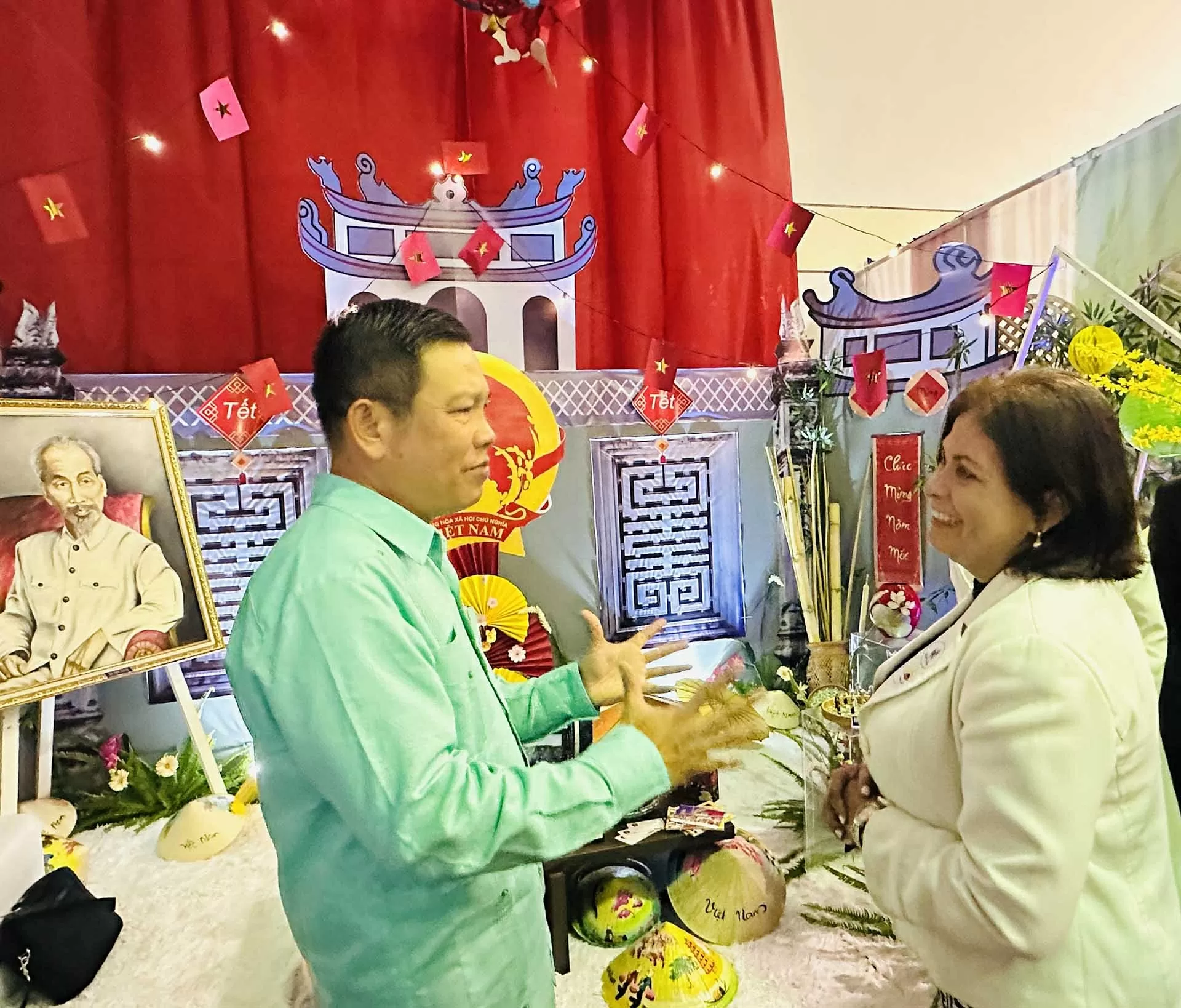 Không gian Việt Nam giữa lòng Caracas