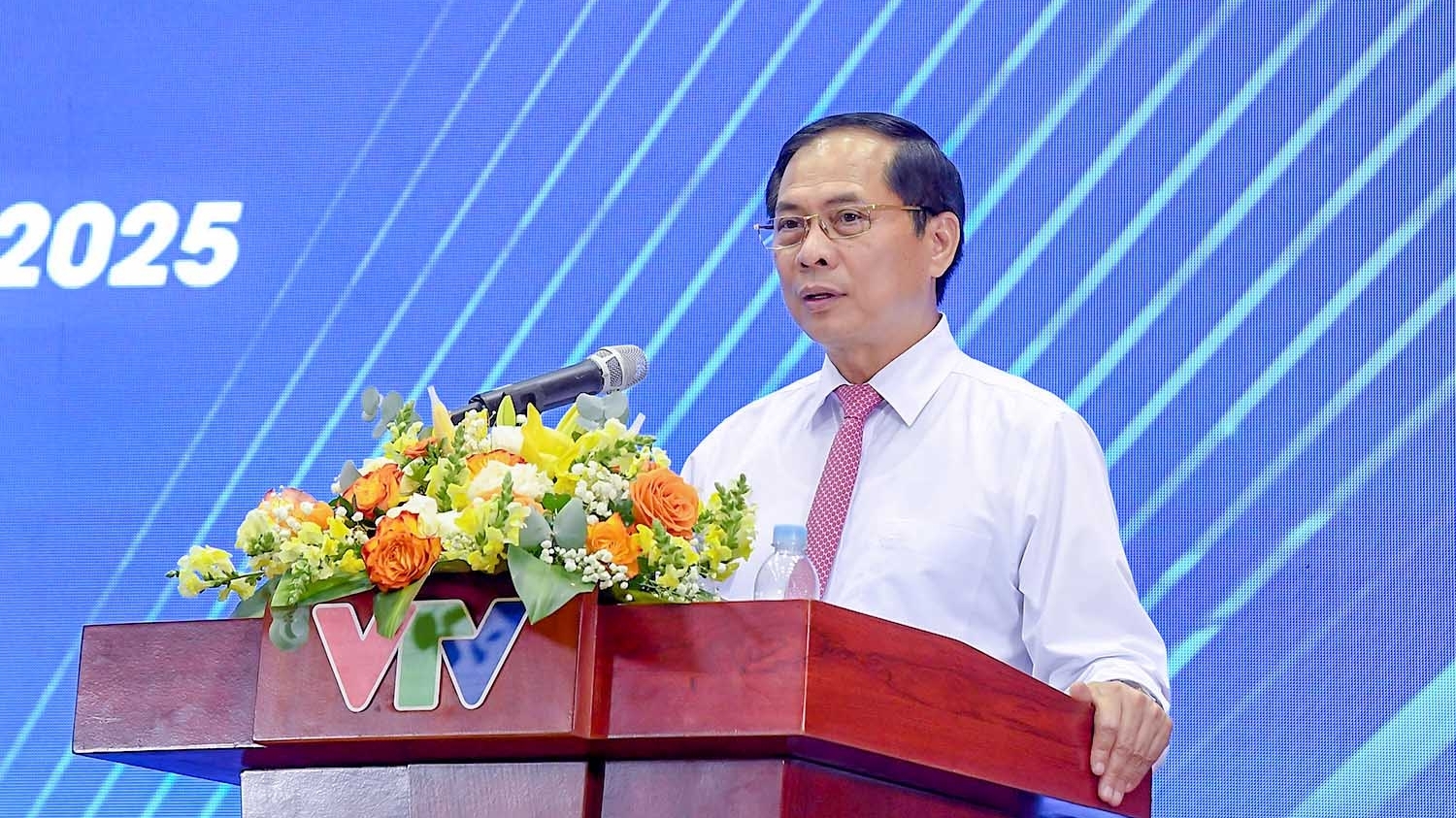 Phó Thủ tướng, Bộ trưởng Ngoại giao Bùi Thanh Sơn: Nhà báo trẻ cần giữ vững 'tâm trong, trí sáng, bút sắc'