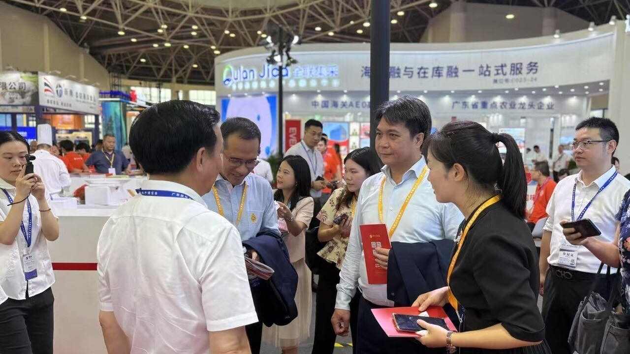 Tổng lãnh sự Việt Nam tại Quảng Châu dự Triển lãm Thủy sản quốc tế Quảng Đông lần thứ 11