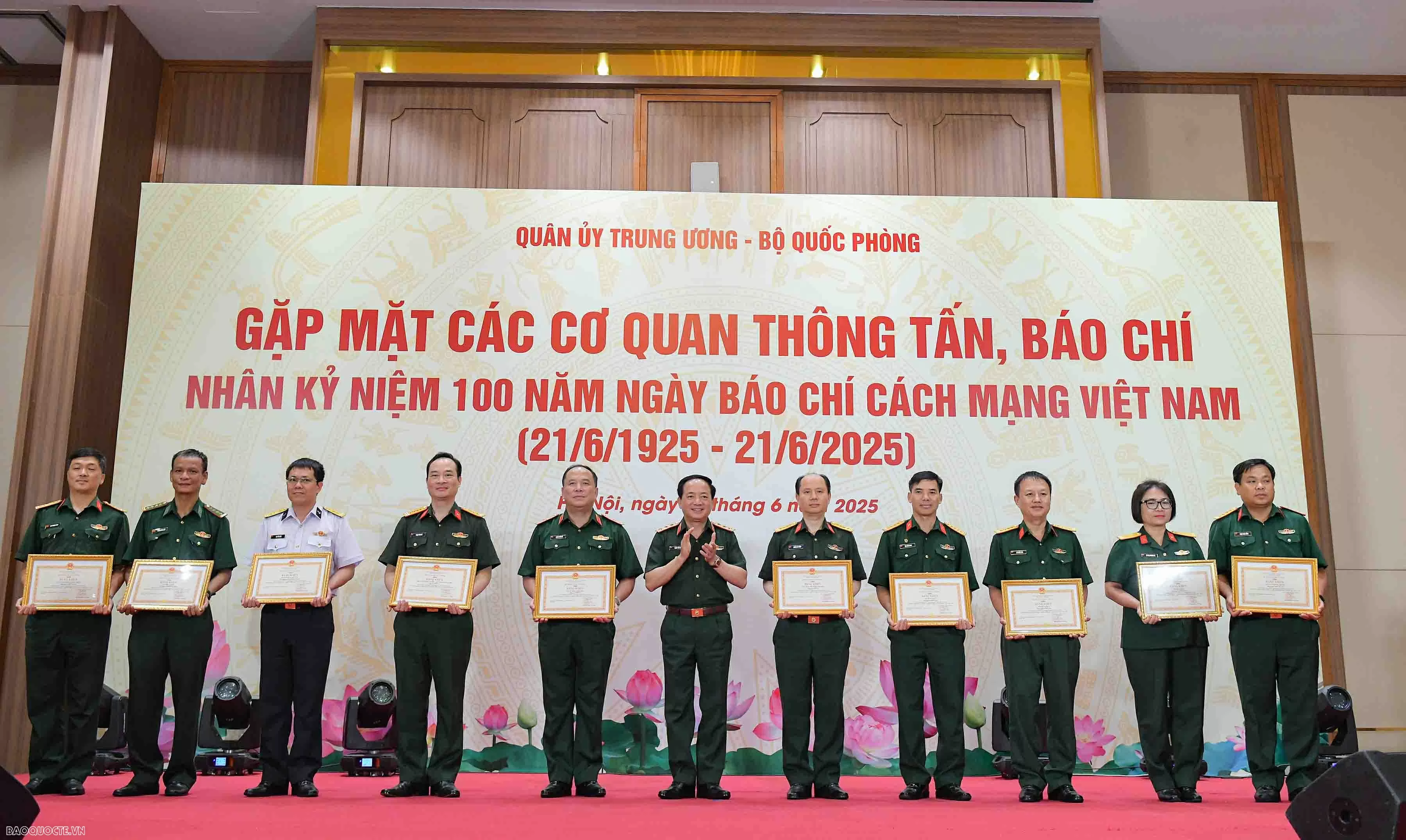 Đại tướng Phan Văn Giang: Sẽ mời quân đội các nước tham gia diễu binh 2/9 Đại tướng Phan Văn Giang: Sẽ mời một số nước bạn tham gia diễu binh 2/9