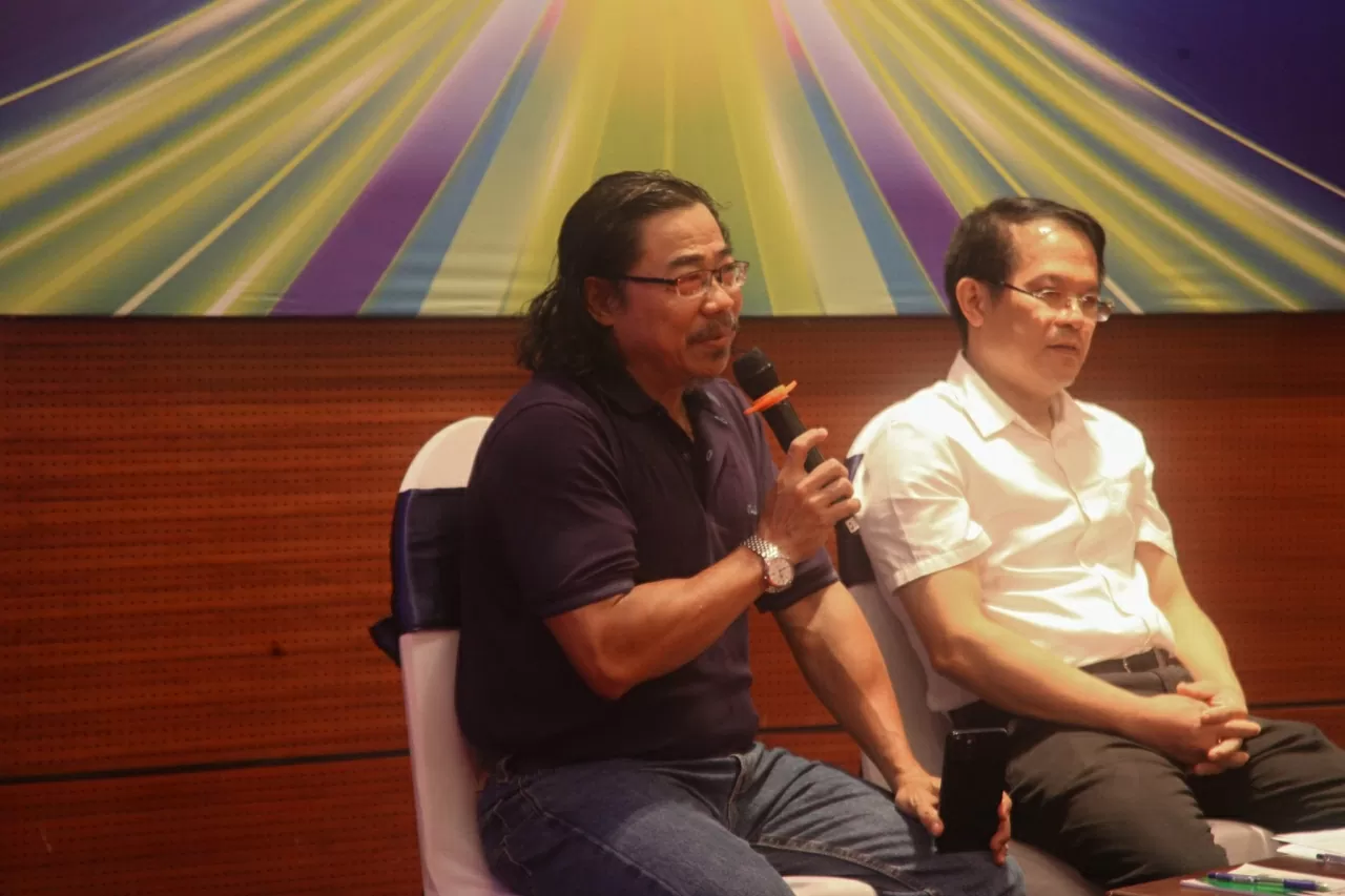 Ông Nguyễn Công Vinh, Trưởng ban VOH Online, Đài Tiếng nói Nhân dân TP. Hồ Chí Minh, phát biểu tại phiên thảo luận (Ảnh: Việt Hoàng) Ông Nguyễn Công Vinh, Trưởng ban VOH Online, Đài Tiếng nói Nhân dân TP. Hồ Chí Minh, phát biểu tại phiên thảo luận (Ảnh: Việt Hoàng)