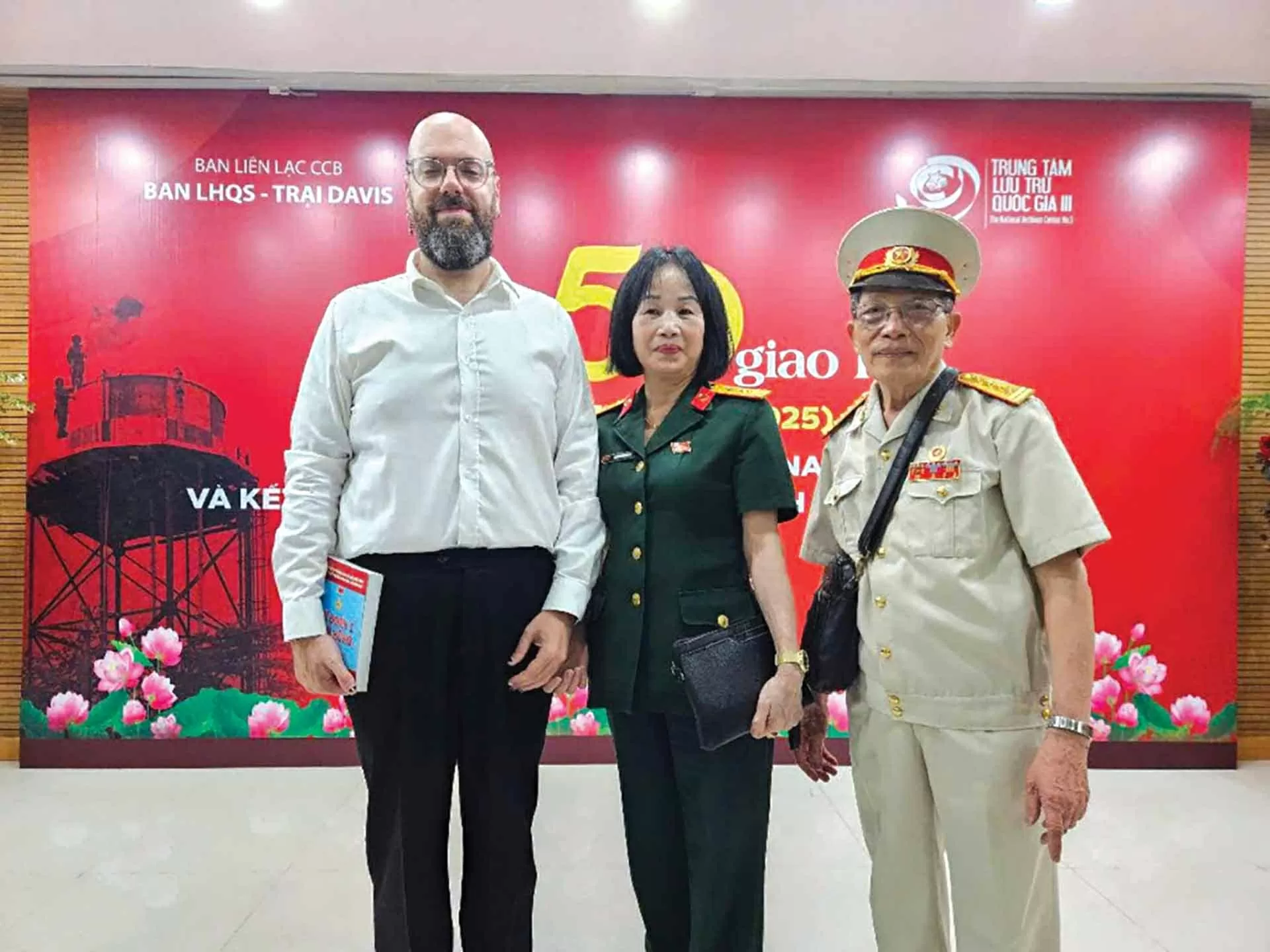 Mặt trận báo chí và đấu tranh dư luận thời kháng chiến Mặt trận báo chí và đấu tranh dư luận thời kháng chiến