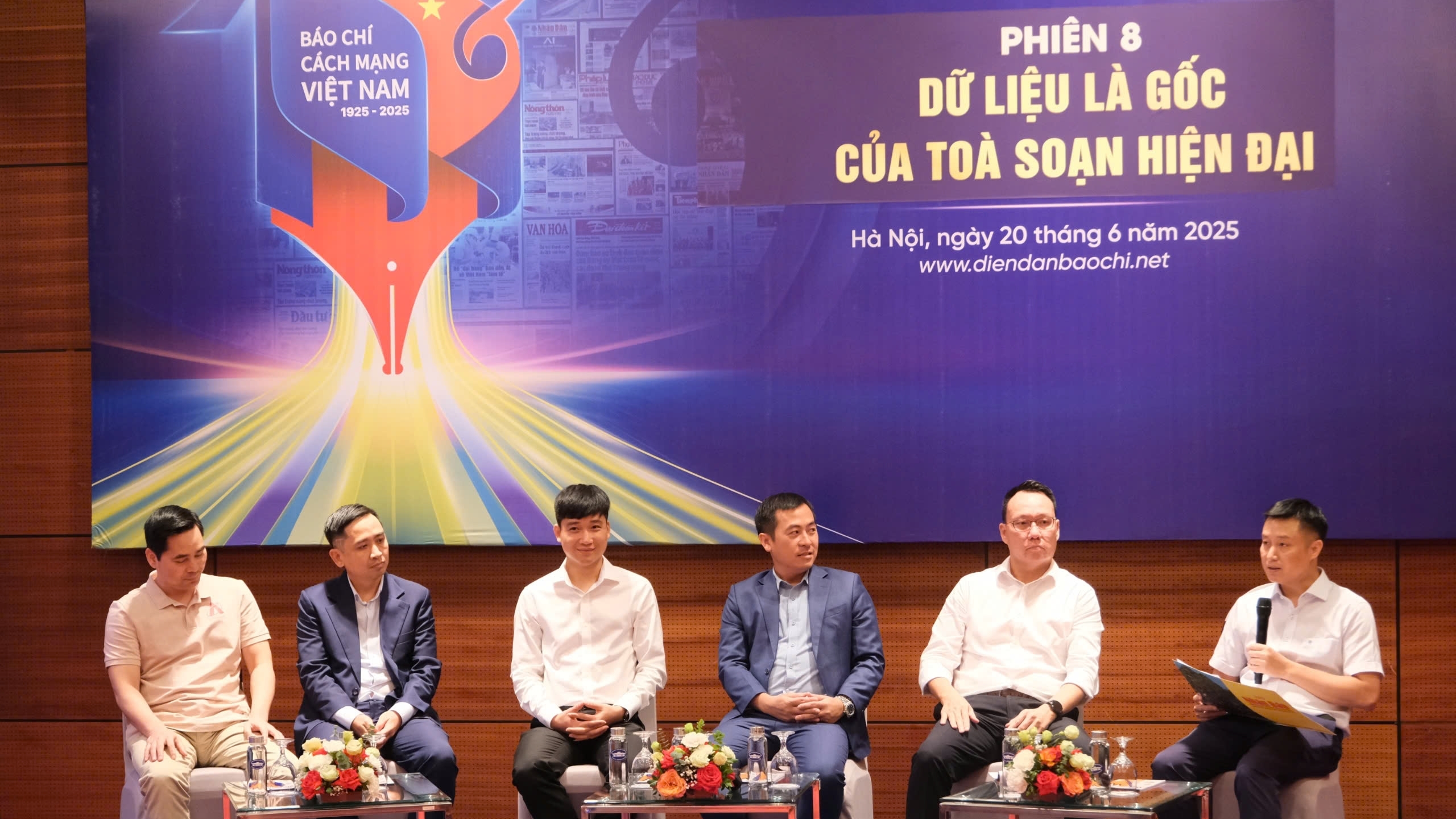 Dữ liệu không phải 'đũa thần', có thể gợi ý nhưng thông điệp báo chí phải do con người kiểm soát