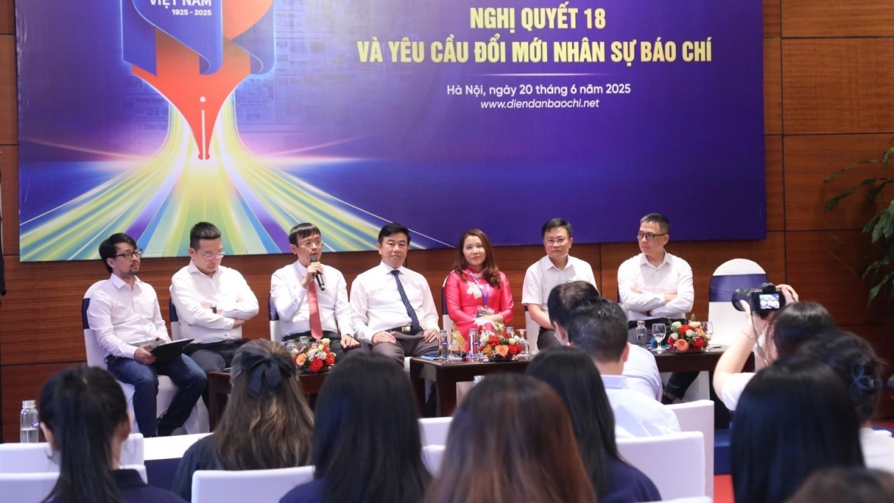 Nghị quyết 18 - 'cú hích' để báo chí nâng cao chất lượng và làm mới mình