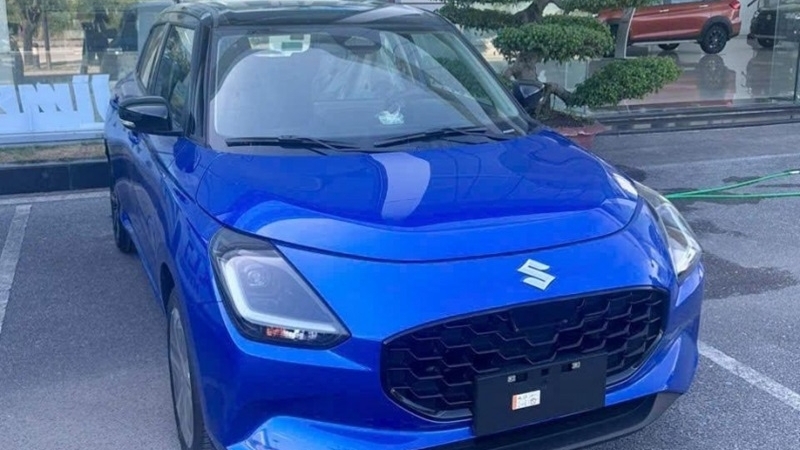 Suzuki Swift 2025 cập bến đại lý, giá tạm thời ở mức 569 triệu đồng