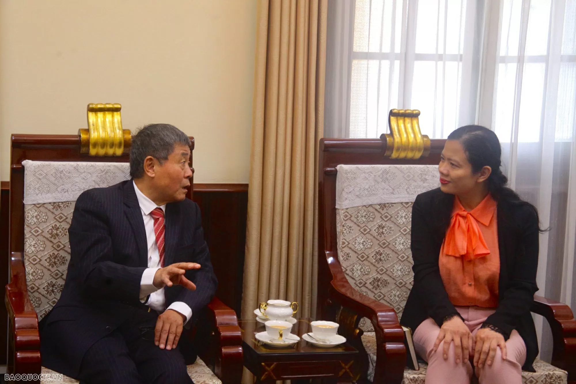 tiếp khách TQ tiếp khách TQ