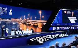 Tổng thống Putin: Nền kinh tế Nga không được phép suy thoái trong bất cứ tình huống nào!