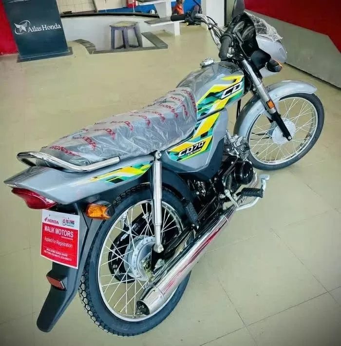 Giá xe Honda CD 70 Dream 2025 ở mức 168.900 PKR (khoảng 13,9 triệu đồng) Giá xe Honda CD 70 Dream 2025 ở mức 168.900 PKR (khoảng 13,9 triệu đồng)