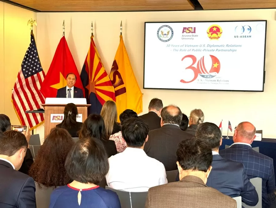 Việt Nam khẳng định vai trò, chia sẻ kinh nghiệm trong 'ngôi nhà' đa phương Liên hợp quốc; thúc đẩy hợp tác toàn diện với Hoa Kỳ Việt Nam khẳng định vai trò, chia sẻ kinh nghiệm trong 'ngôi nhà' đa phương Liên hợp quốc; thúc đẩy hợp tác toàn diện với Hoa Kỳ