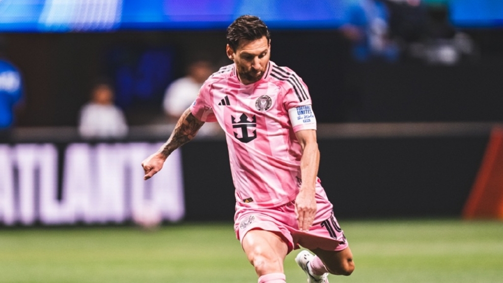 Messi nói lời chân tình về Ronaldo