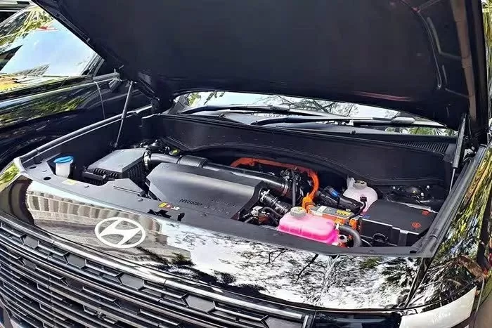 Tại Indonesia, tất cả các phiên bản của Palisade 2025 đều được Hyundai sử dụng khối động cơ hybrid Tại Indonesia, tất cả các phiên bản của Palisade 2025 đều được Hyundai sử dụng khối động cơ hybrid