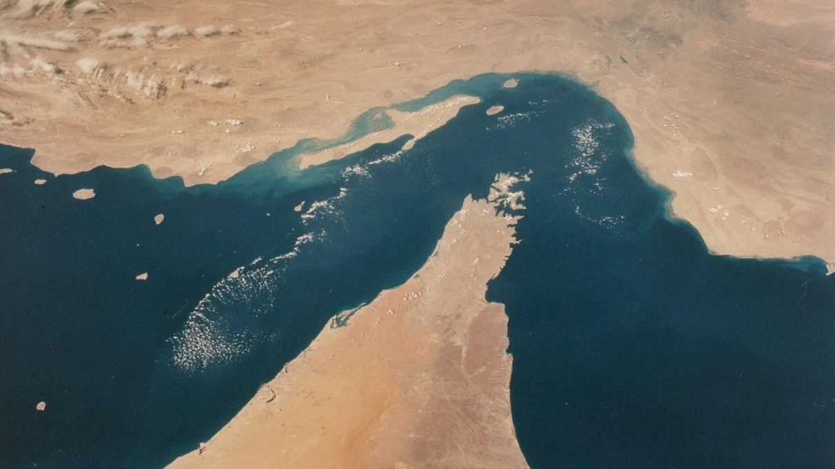 Iran phong tỏa eo biển Hormuz: Khả năng Tehran 'xuống tay' đẩy thế giới đến vỡ trận năng lượng?