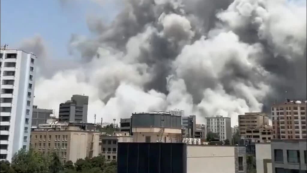 Xung đột Israel-Iran tối 23/6: Tổng hành dinh IRGC bị đánh trúng, Tehran cậy nhờ Nga, sẽ không 'để yên' cho IAEA?