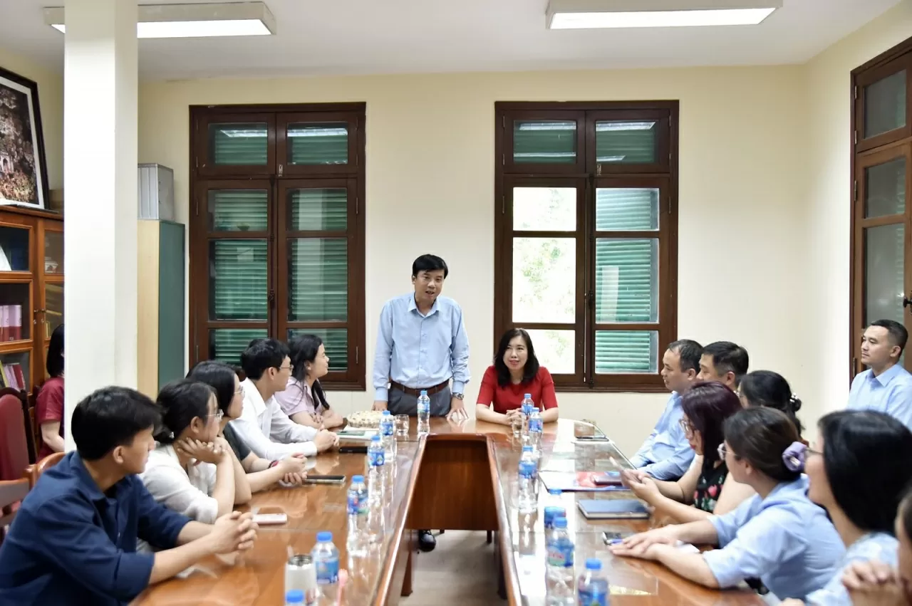 Tiếp tục kể câu chuyện Việt Nam, thắp sáng khát vọng vươn lên của dân tộc Việt Nam Tiếp tục kể câu chuyện Việt Nam, thắp sáng khát vọng vươn lên của dân tộc Việt Nam