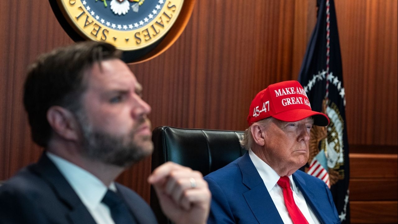 Tổng thống Trump tuyên bố ngừng bắn giữa Israel và Iran sau khi căn cứ quân sự ở Qatar bị Tehran không kích