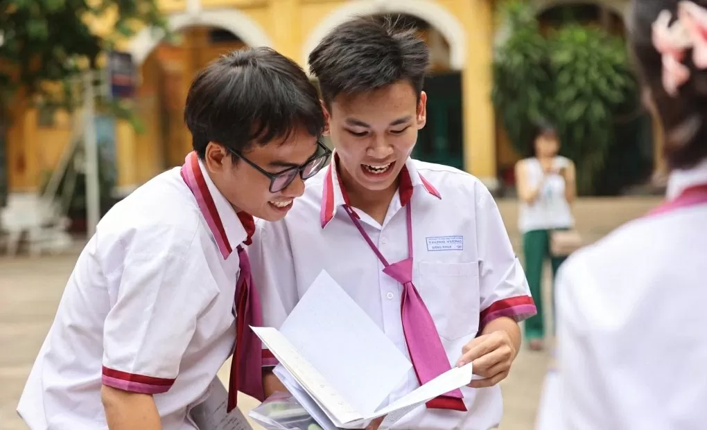 Hôm nay, thí sinh làm thủ tục dự thi tốt nghiệp THPT 2025 Hôm nay, thí sinh làm thủ tục dự thi tốt nghiệp THPT 2025