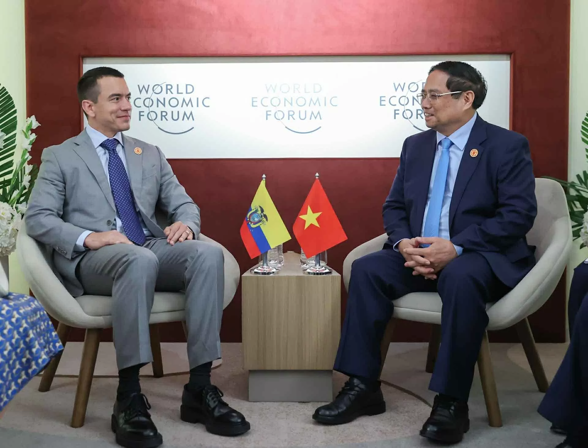 Thủ tướng Phạm Minh Chính gặp Tổng thống Ecuador Daniel Noboa