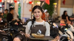 Bông hoa 9X vươn lên từ nghèo khó và bản hòa âm trong trẻo mỗi phiên live