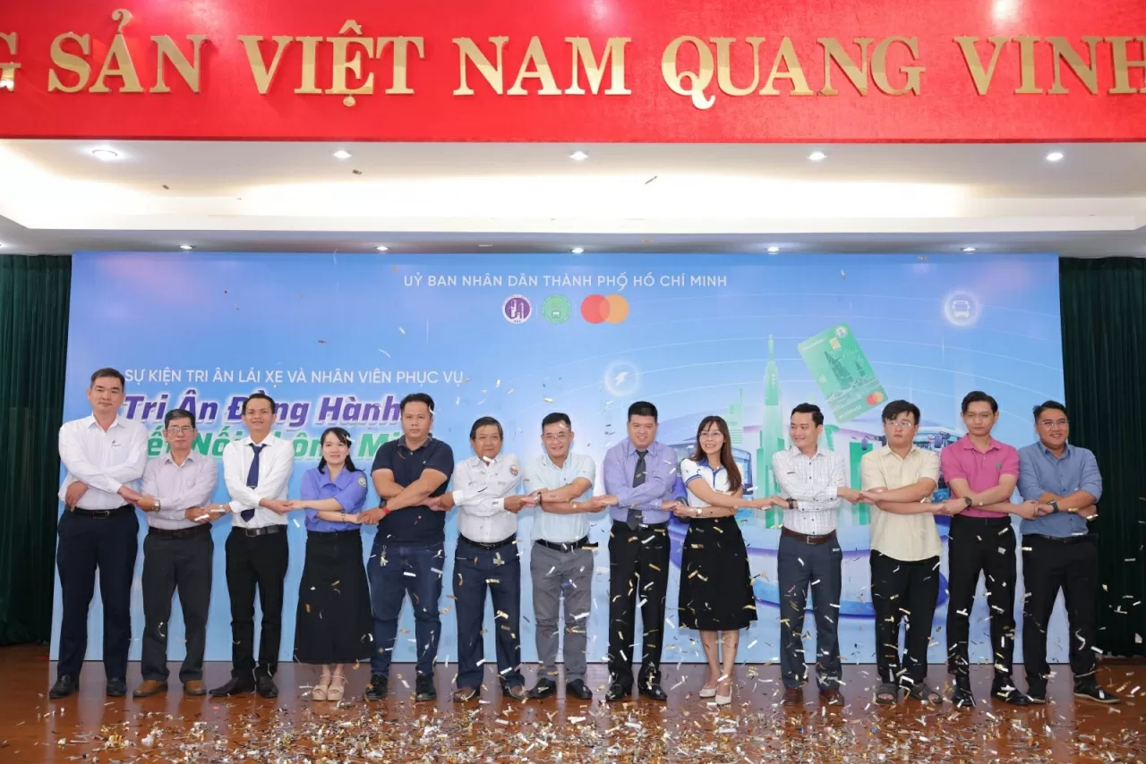 TP. Hồ Chí Minh vinh danh lực lượng xe buýt thúc đẩy chuyển đổi số ngành giao thông TP. Hồ Chí Minh vinh danh lực lượng xe buýt thúc đẩy chuyển đổi số ngành giao thông