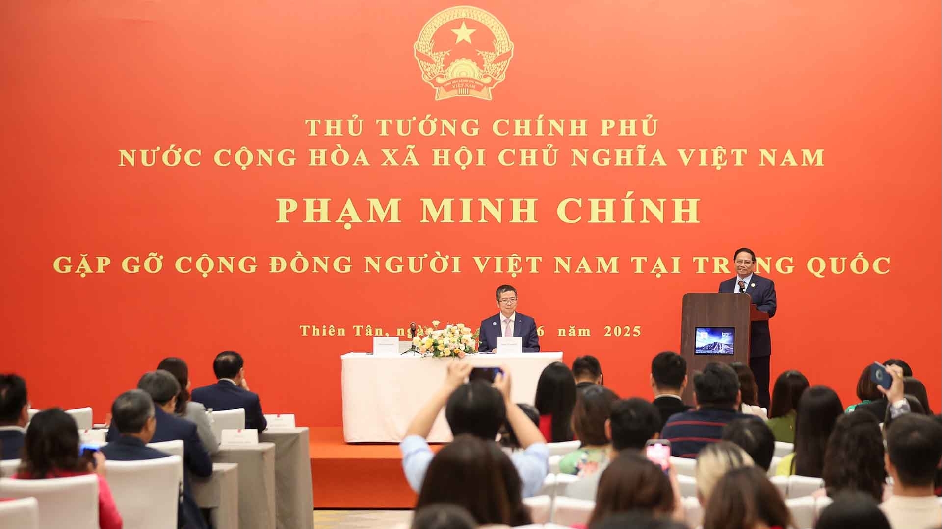 Thủ tướng Phạm Minh Chính gặp gỡ cộng đồng người Việt Nam tại Trung Quốc