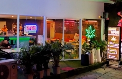 Giữa lúc biên giới Campuchia-Thái Lan căng thẳng, xứ chùa Vàng ‘quay xe’, siết chặt một lĩnh vực tỷ USD