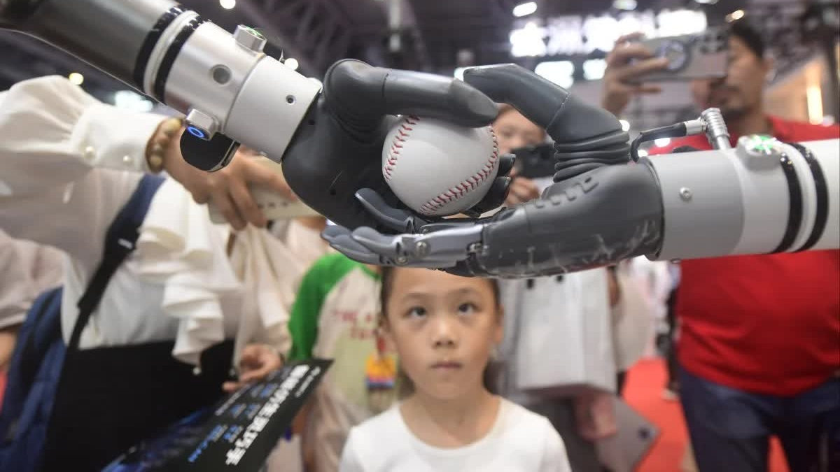 Giữa bối cảnh bất định, Trung Quốc rốt ráo đẩy mạnh năng lực tự cường về công nghệ