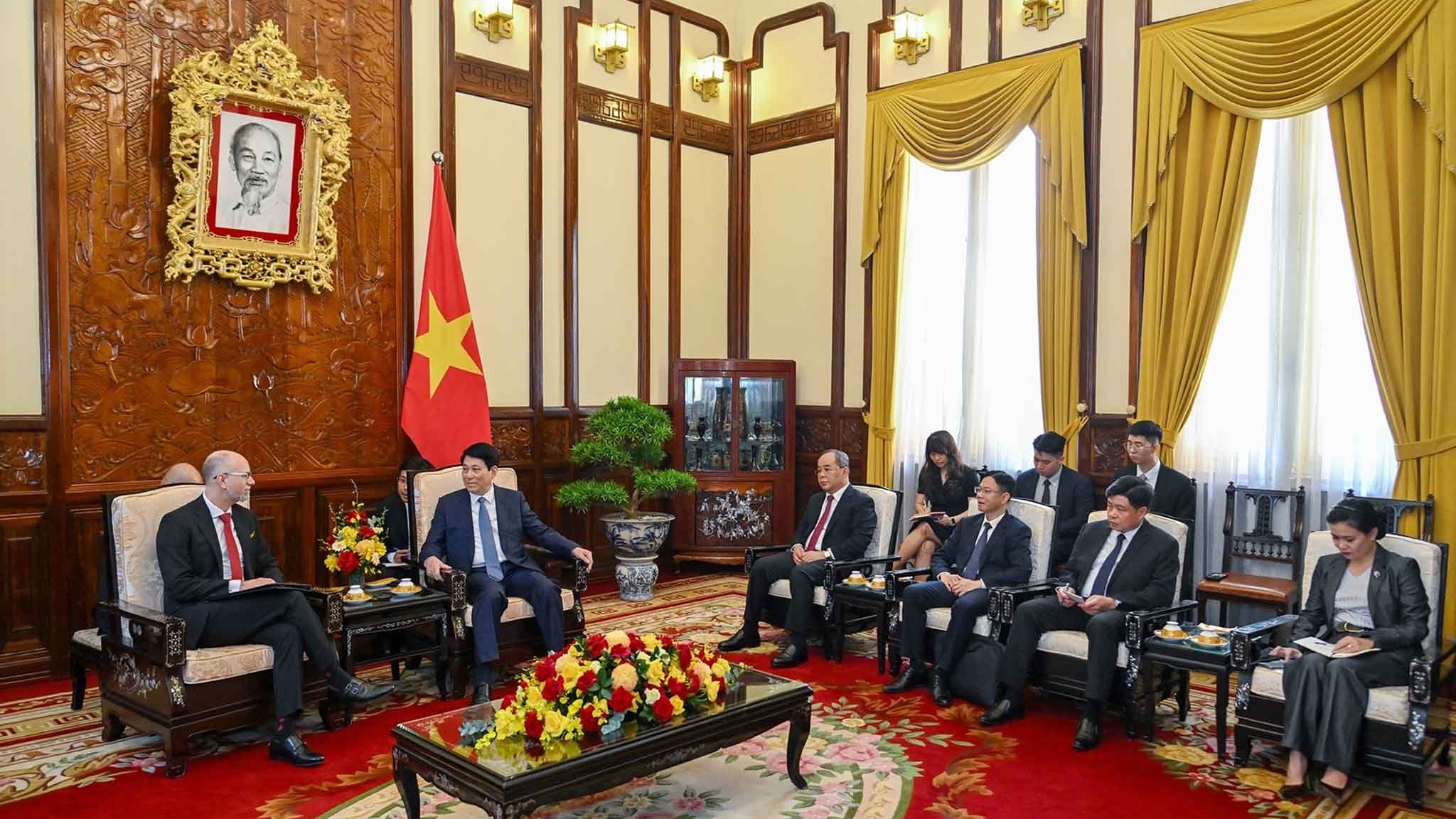 Chủ tịch nước Lương Cường tiếp Đại sứ Canada và Iran đến chào từ biệt kết thúc nhiệm kỳ công tác