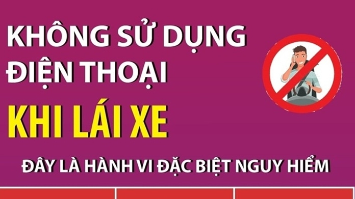 Sử dụng điện thoại khi lái xe trên cao tốc là hành vi đặc biệt nguy hiểm
