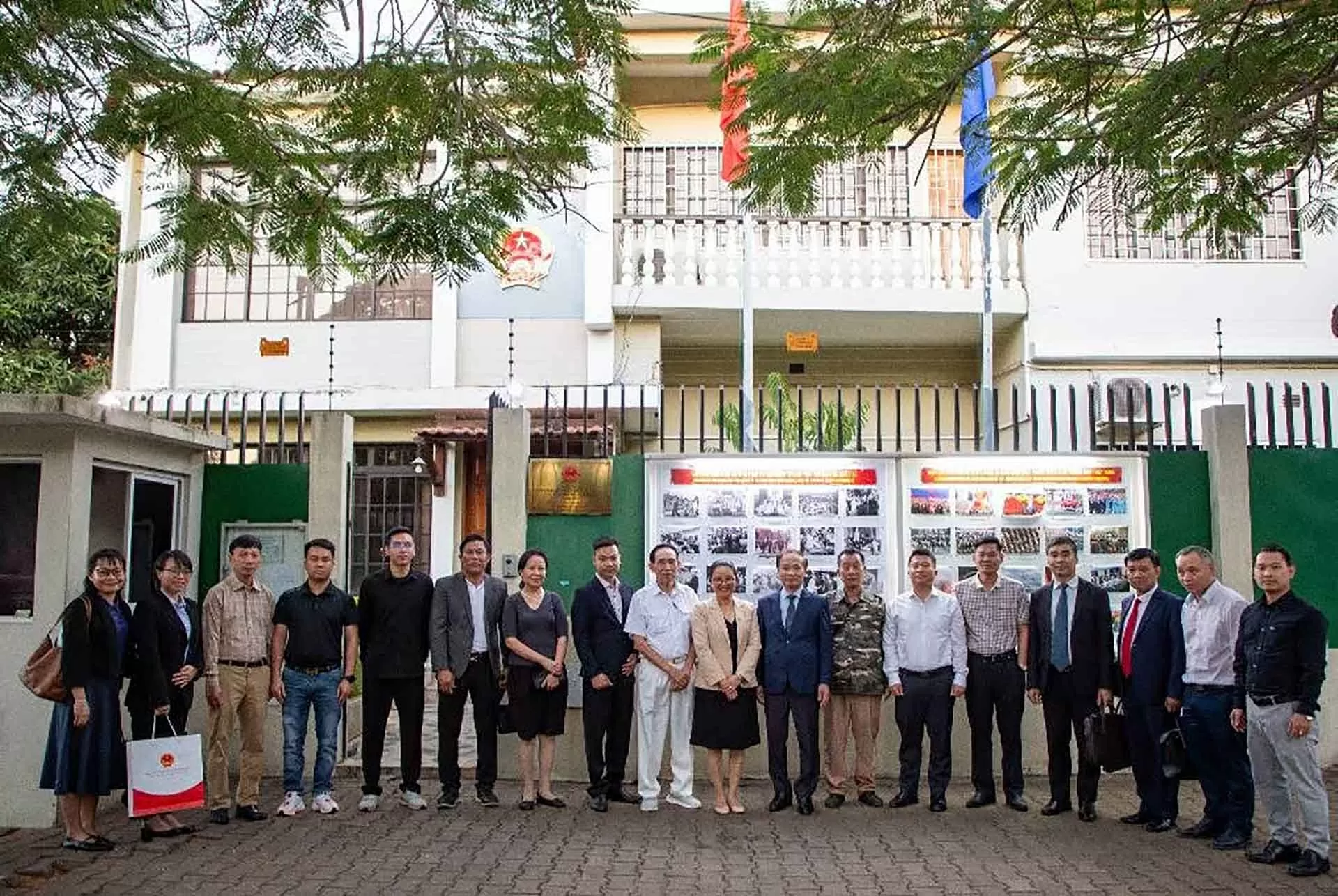 Đưa quan hệ hữu nghị truyền thống và hợp tác nhiều mặt giữa Việt Nam-Mozambique đi vào chiều sâu, hiệu quả, thực chất Đưa quan hệ hữu nghị truyền thống và hợp tác nhiều mặt giữa Việt Nam Mozambique đi vào chiều sâu, hiệu quả, thực chất