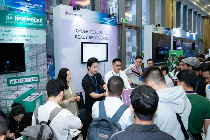 DCCI Summit 2025 TP. Hồ Chí Minh: Tiên phong hạ tầng số cho tăng trưởng xanh DCCI Summit 2025 TP. Hồ Chí Minh: Tiên phong hạ tầng số cho tăng trưởng xanh