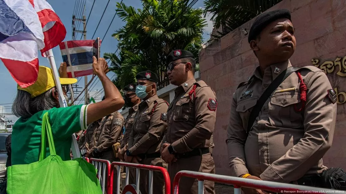 Căng thẳng Campuchia-Thái Lan: 'Mở mặt trận mới', quan hệ kinh tế biến thành vũ khí, ai sẽ thua cuộc? Căng thẳng Campuchia-Thái Lan: 'Mở mặt trận mới', quan hệ kinh tế biến thành vũ khí, ai sẽ thua cuộc?