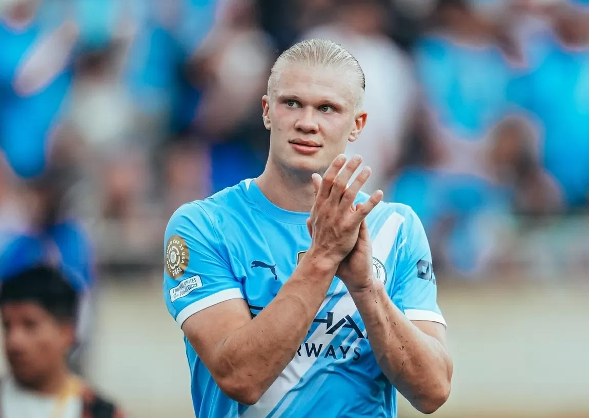 Đạt mốc 300 bàn thắng, Haaland sánh vai với Mbappe