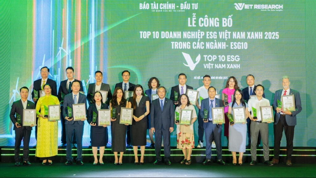 Vinh danh gần 200 doanh nghiệp tiêu biểu trong thực hành ESG, đổi mới sáng tạo và kinh doanh hiệu quả