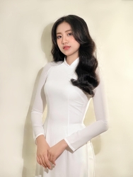 Nhan sắc trong trẻo của Hoa hậu Hà Trúc Linh