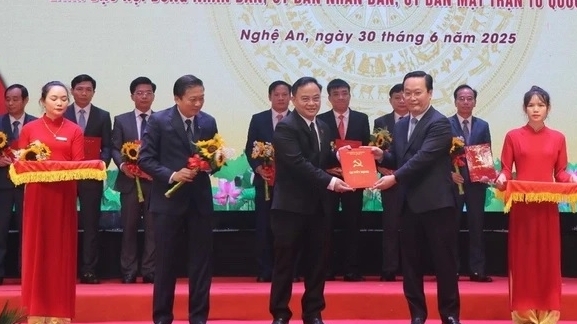 Công bố chính quyền địa phương hai cấp: Hợp nhất để khát vọng vươn xa