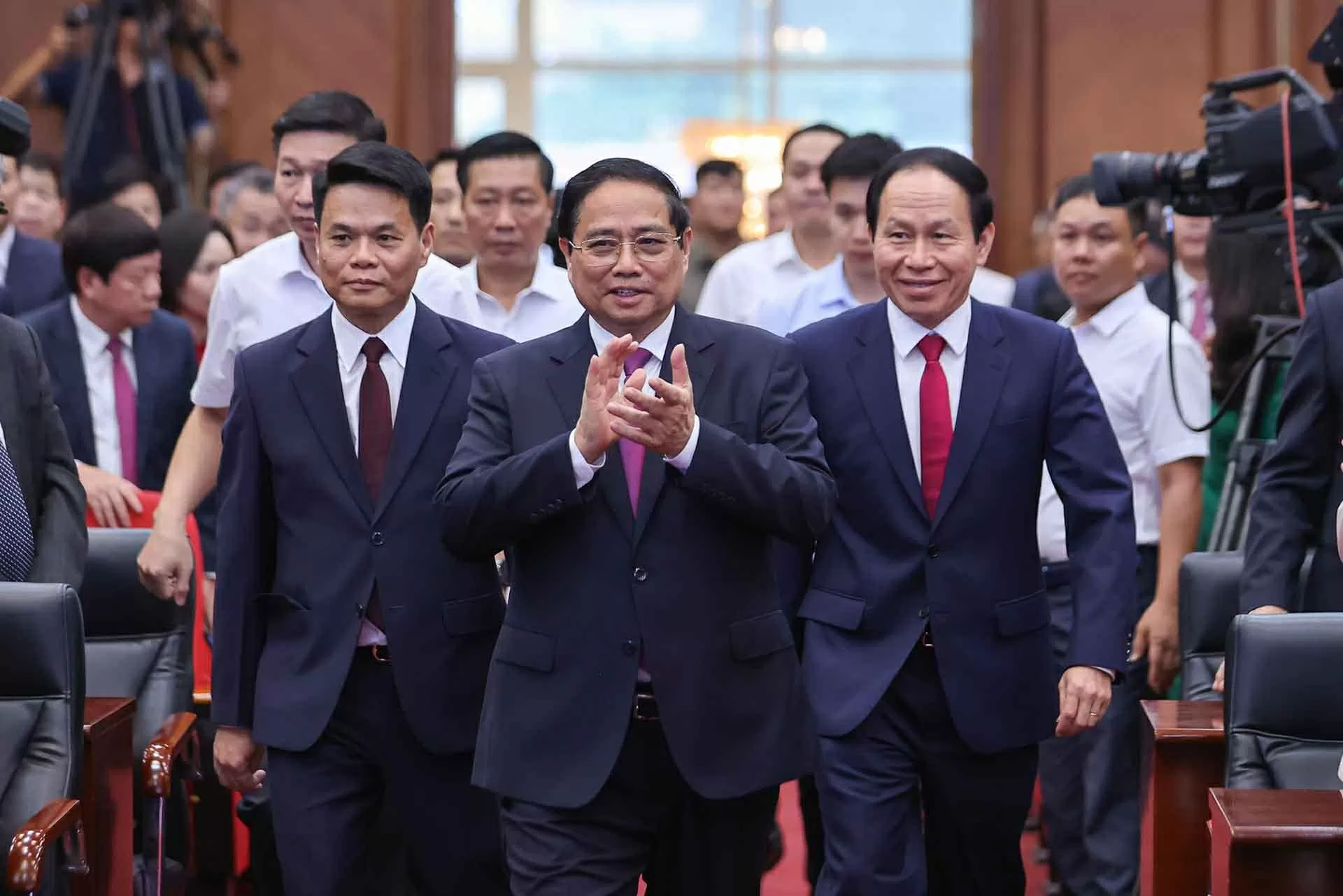 Thủ tướng Phạm Minh Chính: Lễ công bố chính quyền địa phương 2 cấp là sự kiện lịch sử - ngày hội của non sông