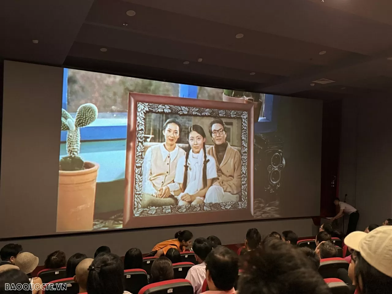 Đạo diễn Kang Je Gyu và hành trình tạo dựng những bộ phim bom tấn của Hàn Quốc Đạo diễn Kang Je Gyu và hành trình tạo dựng những bộ phim bom tấn của Hàn Quốc