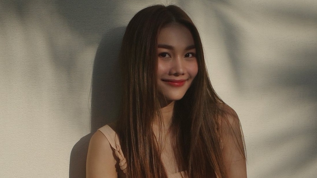 Siêu mẫu Thanh Hằng rạng rỡ trong bộ ảnh mới