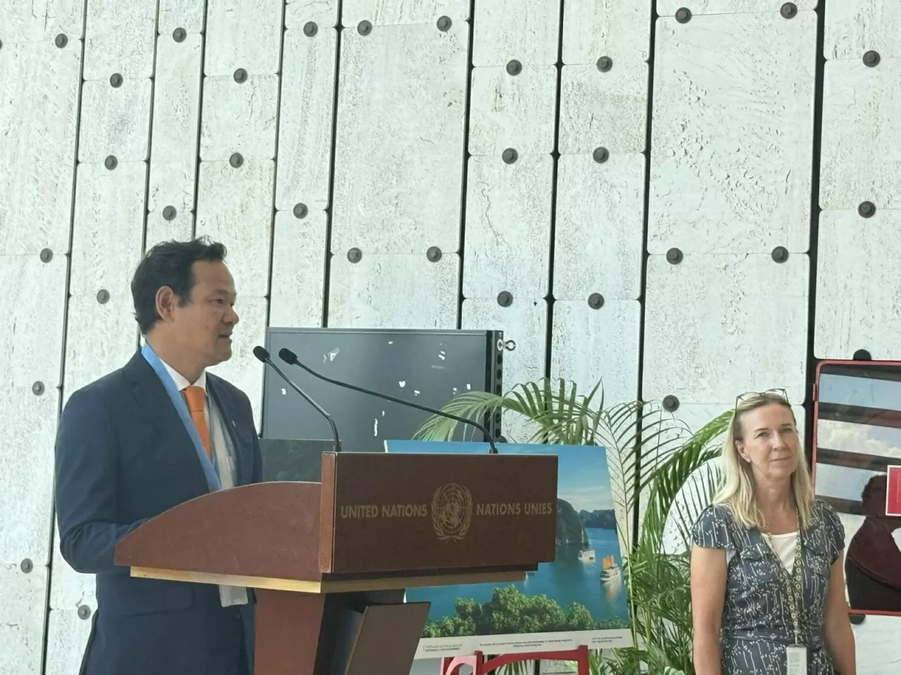 Một Việt Nam bản sắc, nhân văn và hội nhập qua những bức ảnh sống động tại Geneva, Thụy Sỹ Một Việt Nam bản sắc, nhân văn và hội nhập qua những bức ảnh sống động tại Geneva, Thụy Sỹ