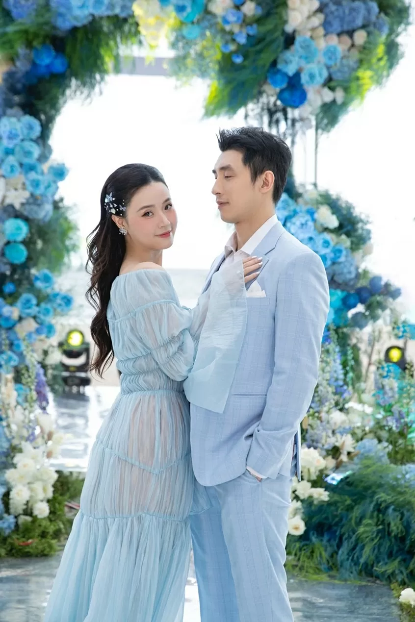 thời trang diễn viên Midu kỷ niệm một năm ngày cưới