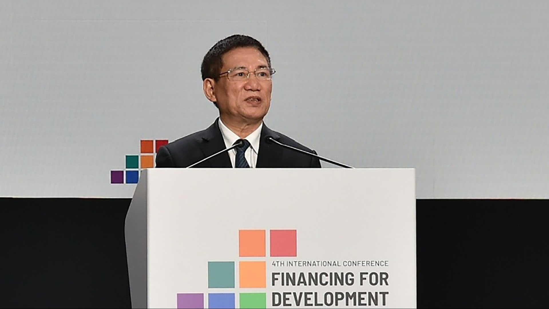 Phó Thủ tướng Hồ Đức Phớc đưa ra 3 đề xuất tại phiên thảo luận toàn thể Hội nghị FfD4