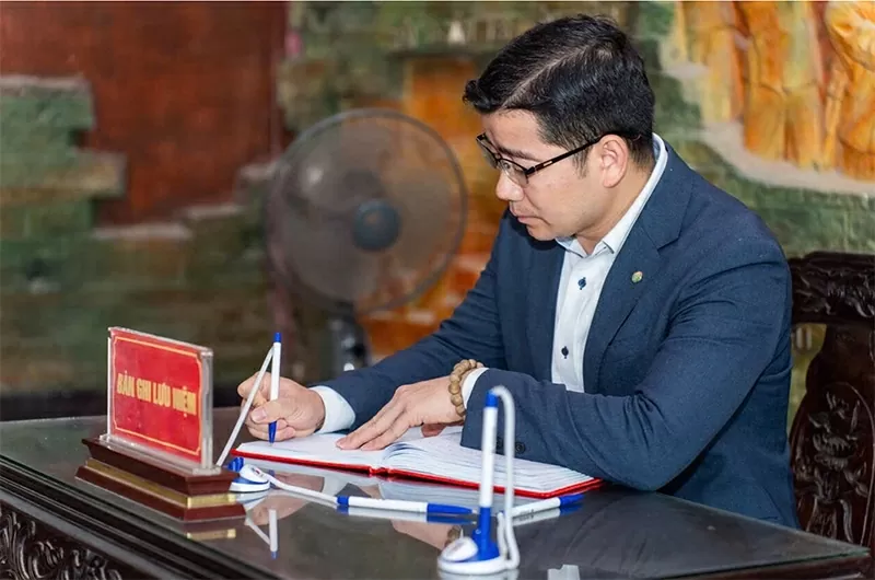 Doanh nhân Phạm Đình Thương: Hành trình 10 năm từ làng quê Nghệ An đến Tổng giám đốc SUNSHINE GLOBAL Doanh nhân Phạm Đình Thương: Hành trình 10 năm từ làng quê Nghệ An đến Tổng giám đốc SUNSHINE GLOBAL