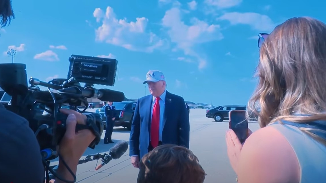 Tổng thống Trump để ngỏ khả năng đối thoại với Iran, Tehran mở lại toàn bộ không phận