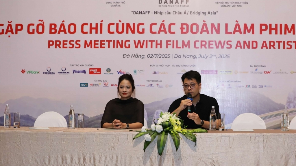 DANAFF III: Những câu chuyện lần đầu được kể