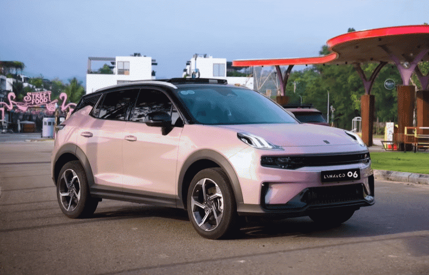 Giá xe Lynk & Co 06 Core Plus từ 679 triệu đồng (đã bao gồm VAT)
