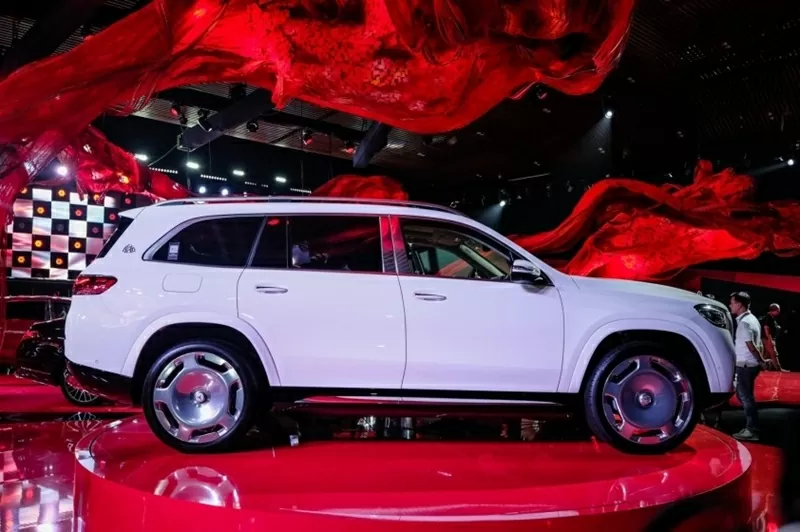 Cận cảnh Mercedes-Maybach GLS 600 2025 vừa ra mắt tại Việt Nam, giá 12,379 tỷ đồng