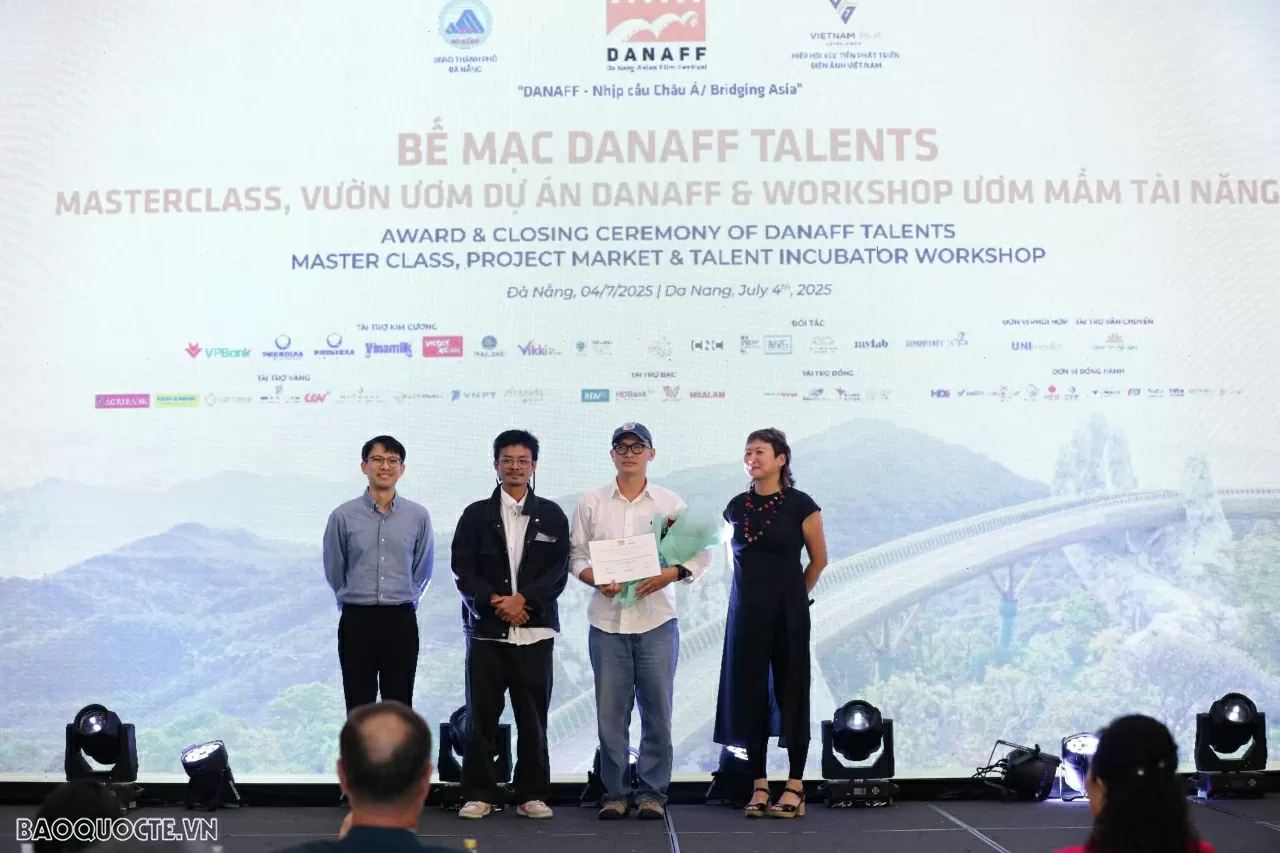 Trao 13.000 USD cho ba dự án điện ảnh trẻ xuất sắc tại DANAFF TALENTS 2025 Trao 13.000 USD cho ba dự án điện ảnh trẻ xuất sắc tại DANAFF TALENTS 2025