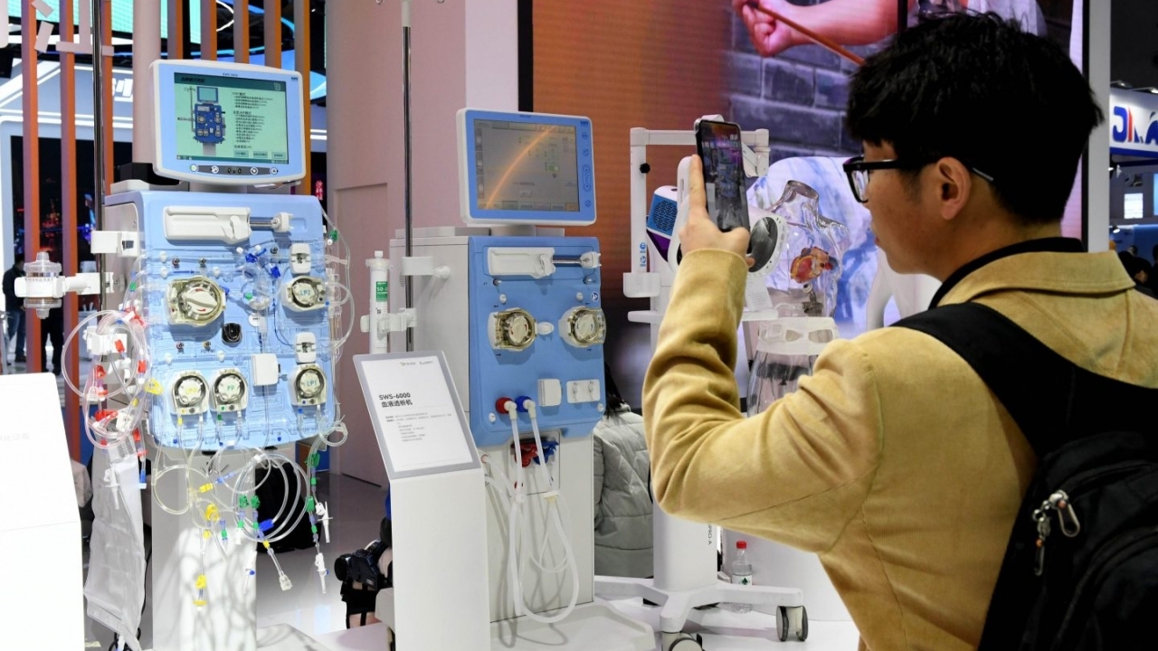 Trung Quốc tiếp tục 'ra đòn' với EU nhắm vào thiết bị y tế